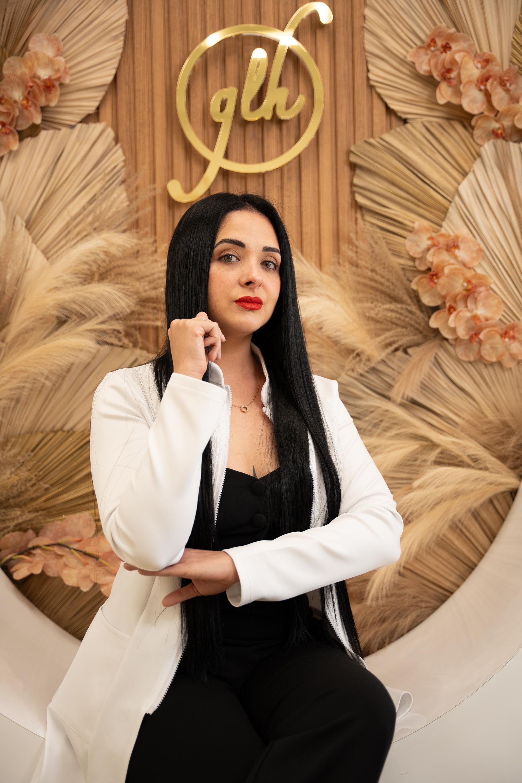 Portrait of Gisselle, founder and lead artist of Gisselle Atelier